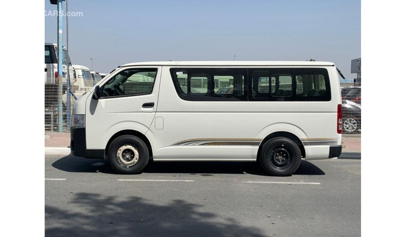 Toyota Hiace 2.5L Diesel Manual Transmission 15 seats Standard roof