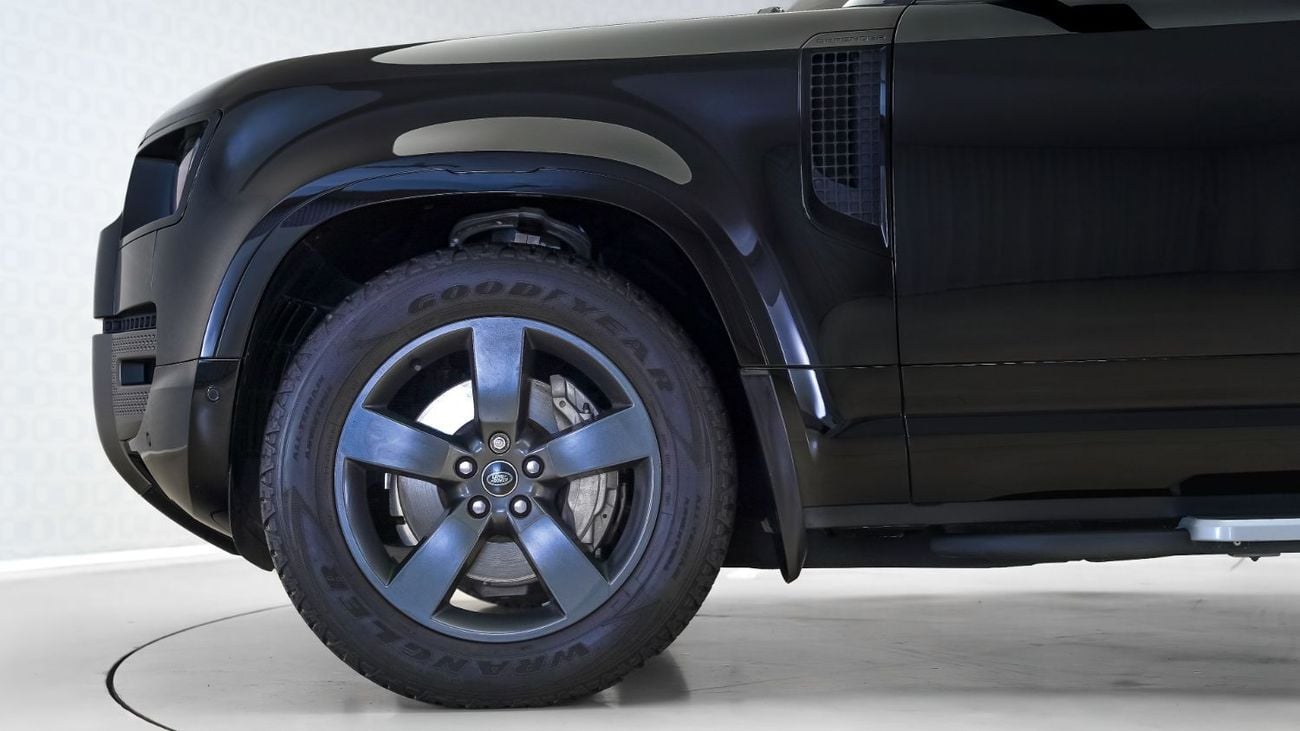 لاند روفر ديفندر 90 HSE P400 HSE P400