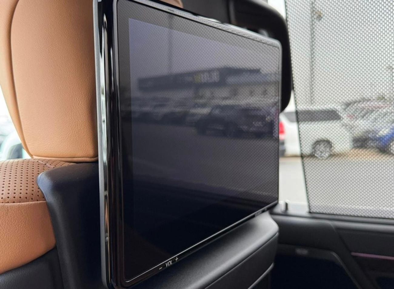 Lexus LX600 3.5L 6 Cylinder Petrol SUV/ Crossover Four wheel Drive. 7 seats RHD