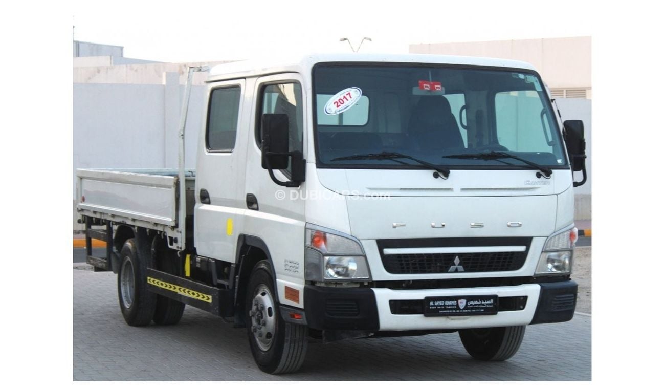 Mitsubishi Fuso Canter Mitsubishi Canter 2017 GCC Double Cabin in excellent condition