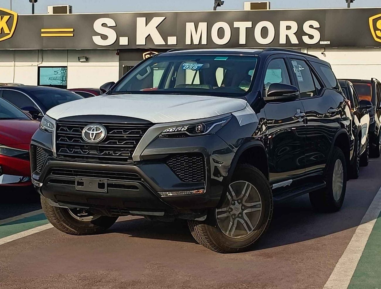 Toyota Fortuner 2.7L V4 PETROL | SC DVD + CAMERA | MANUAL A.C | 4X4 | CODE # FP27F1
