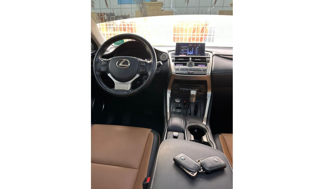 Lexus NX200t Platinum