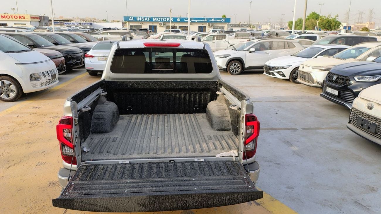 نيسان نافارا Std 2.5L RWD M/T