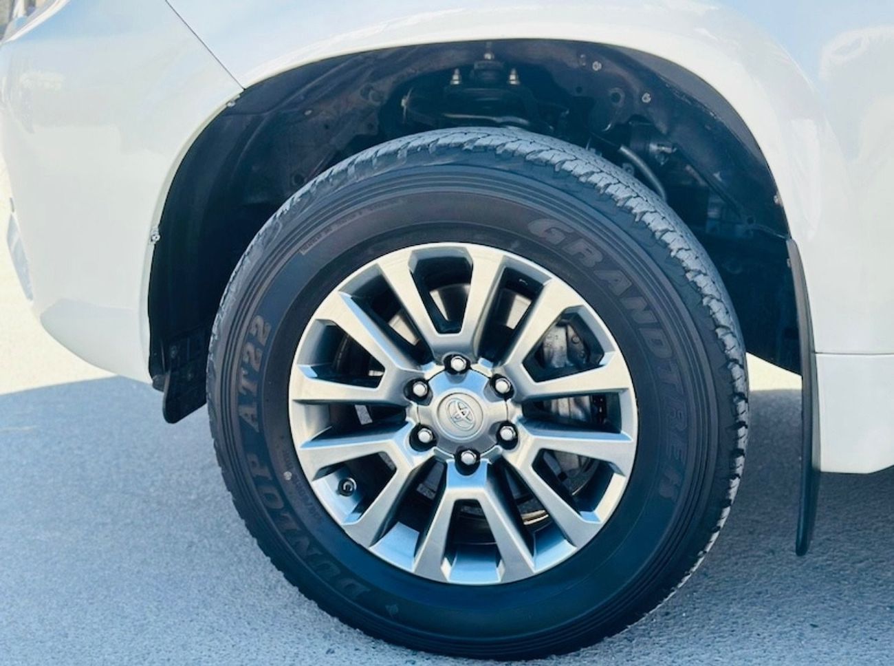 Toyota Prado Toyota Prado 2019 VXR 2.7L 4WD v4 full option Top the Range