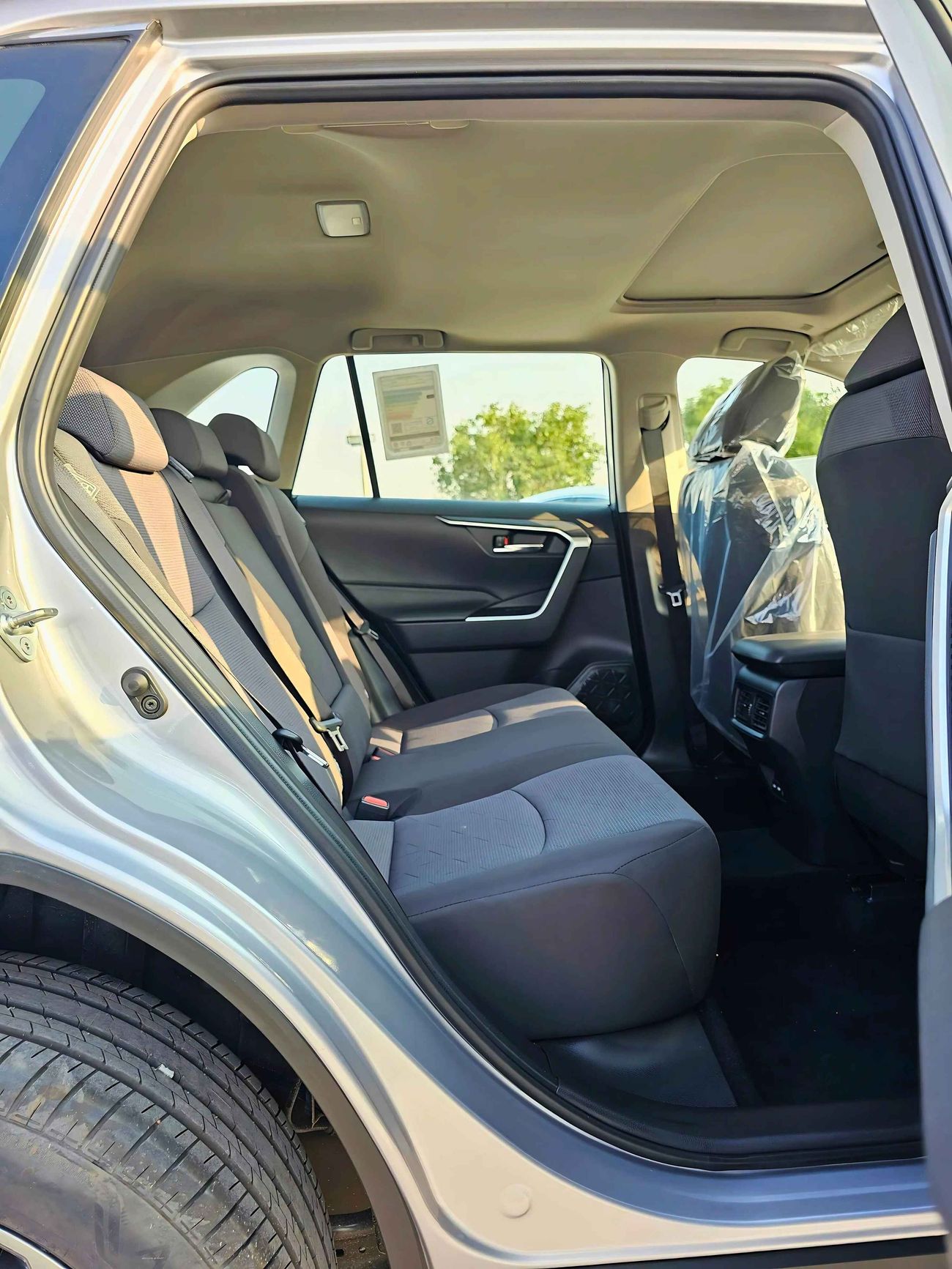 Toyota RAV4 Limited | 2.5L Petrol | Full Option / Sunroof / AWD / CODE#LIMITED