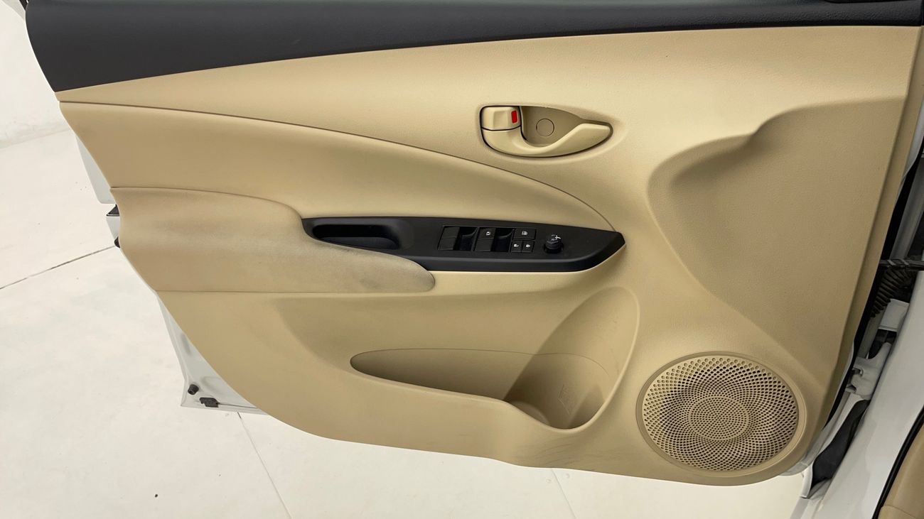 تويوتا يارس SE 1.5 | بدون دفعة مقدمة | اختبار القيادة في المنزل