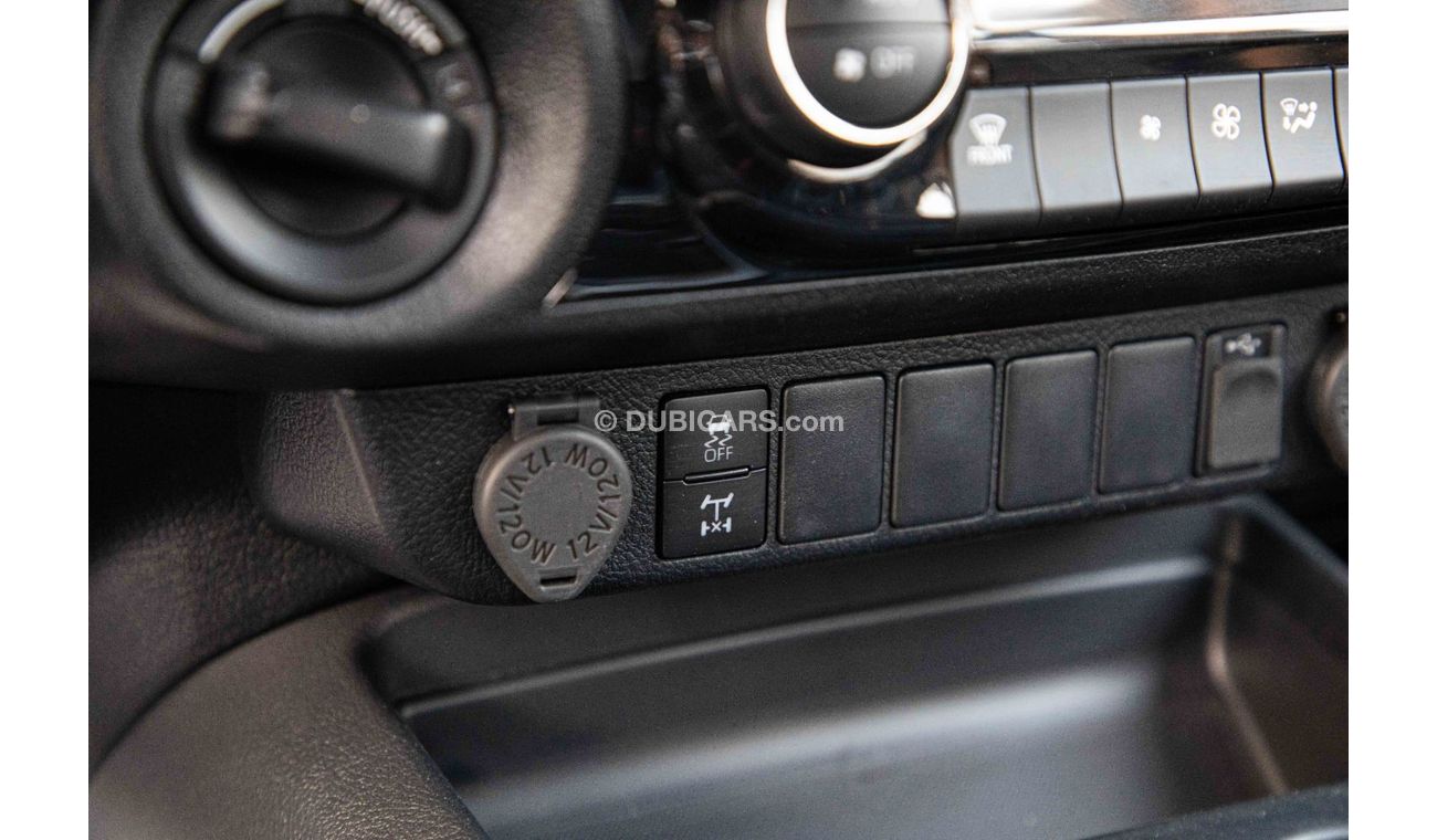 تويوتا هيلوكس 2023 Toyota Hilux 4x4 DC 2.8 GR Sport Diesel Automatic - Black inside black