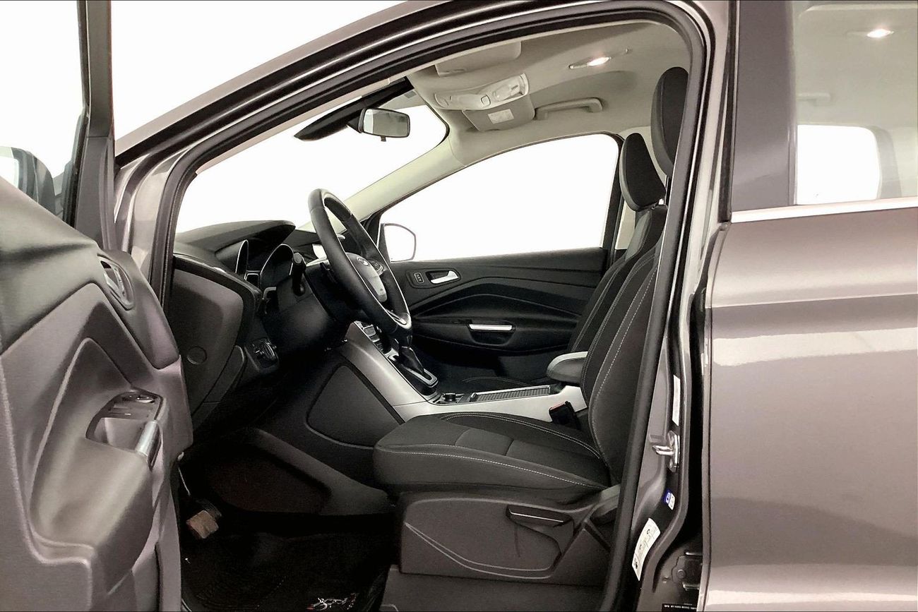 Ford Escape SE | Guaranteed Warranty | 0 Down Payment