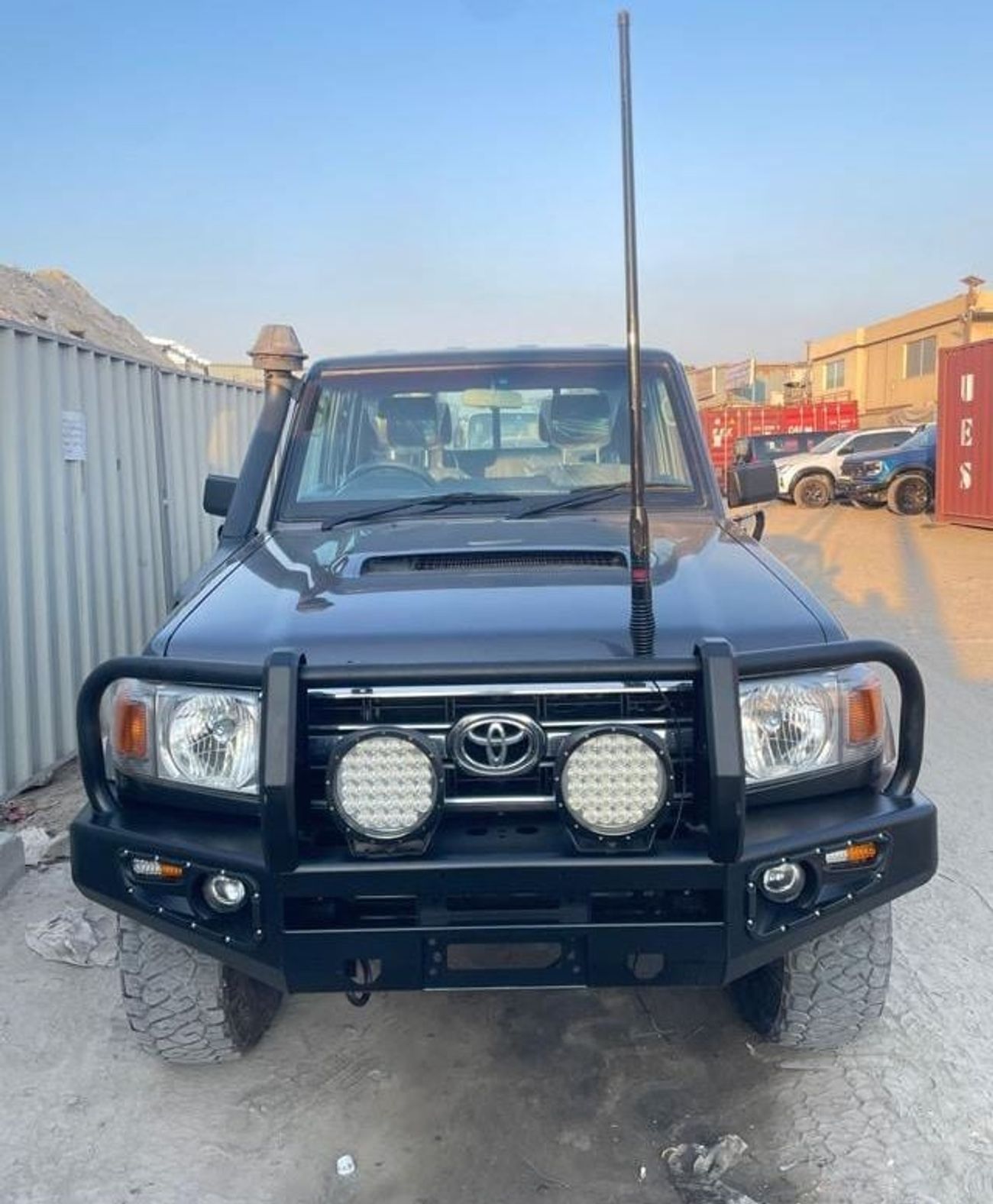 Toyota Land Cruiser Pick Up DIESEL 4.5 LITER ,RIGHT HAND DRIVE ,ONLY FOR EXPORT AVAILABLE