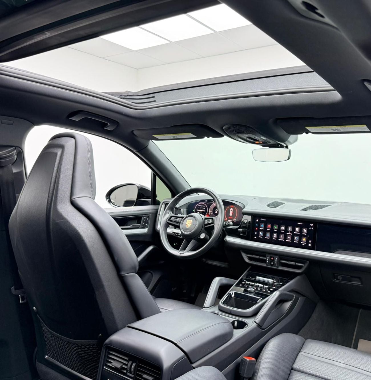 بورش كايان 2024 Porsche Cayenne Coupe, Warranty, Service History, Low Km, Excellent condition, American