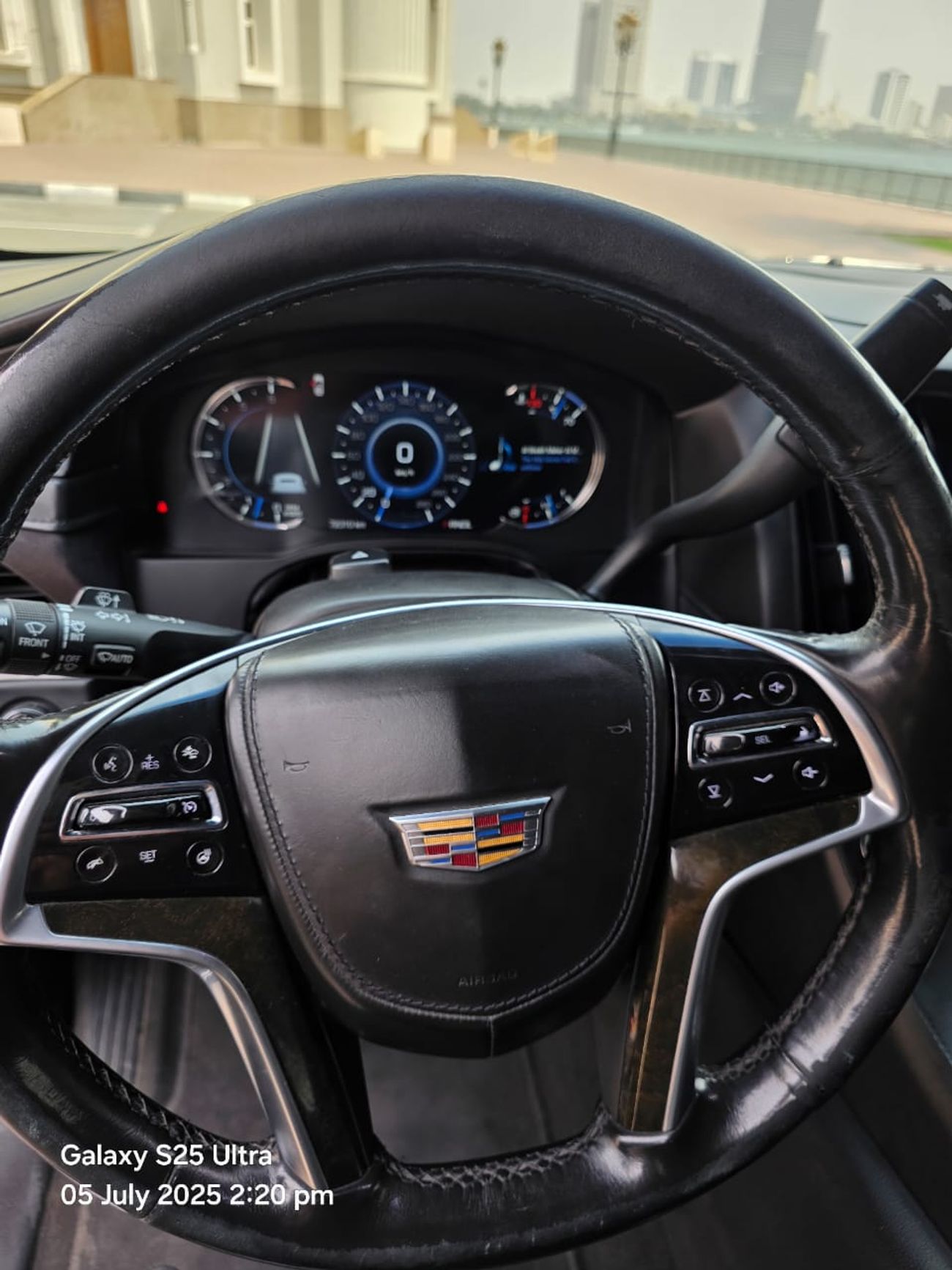 كاديلاك إسكالاد L Platinum 6.2L