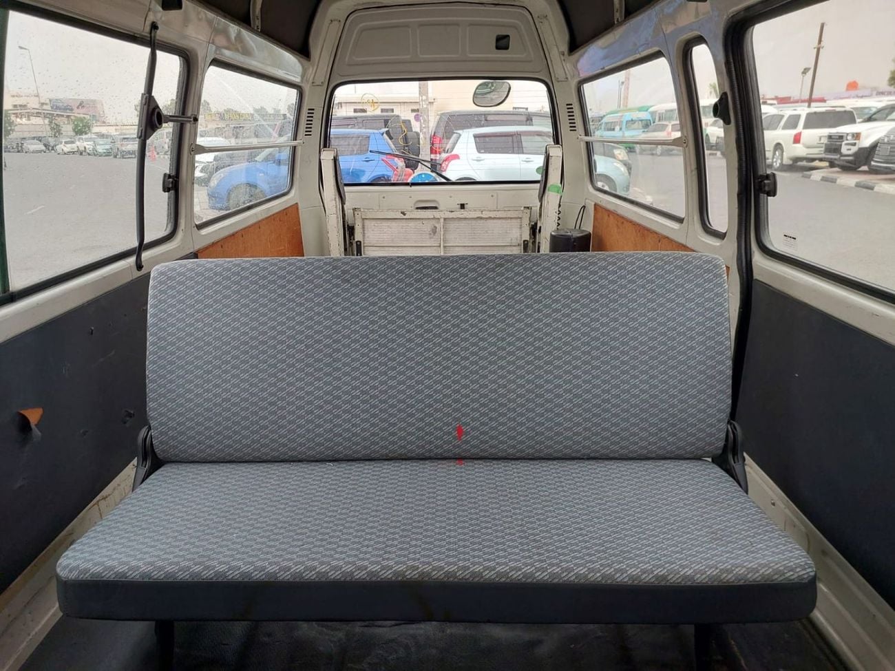 Toyota Hiace TOYOTA HIACE VAN RHD 2003 MODEL 3.0 L DIESEL MANUAL(PM03653)