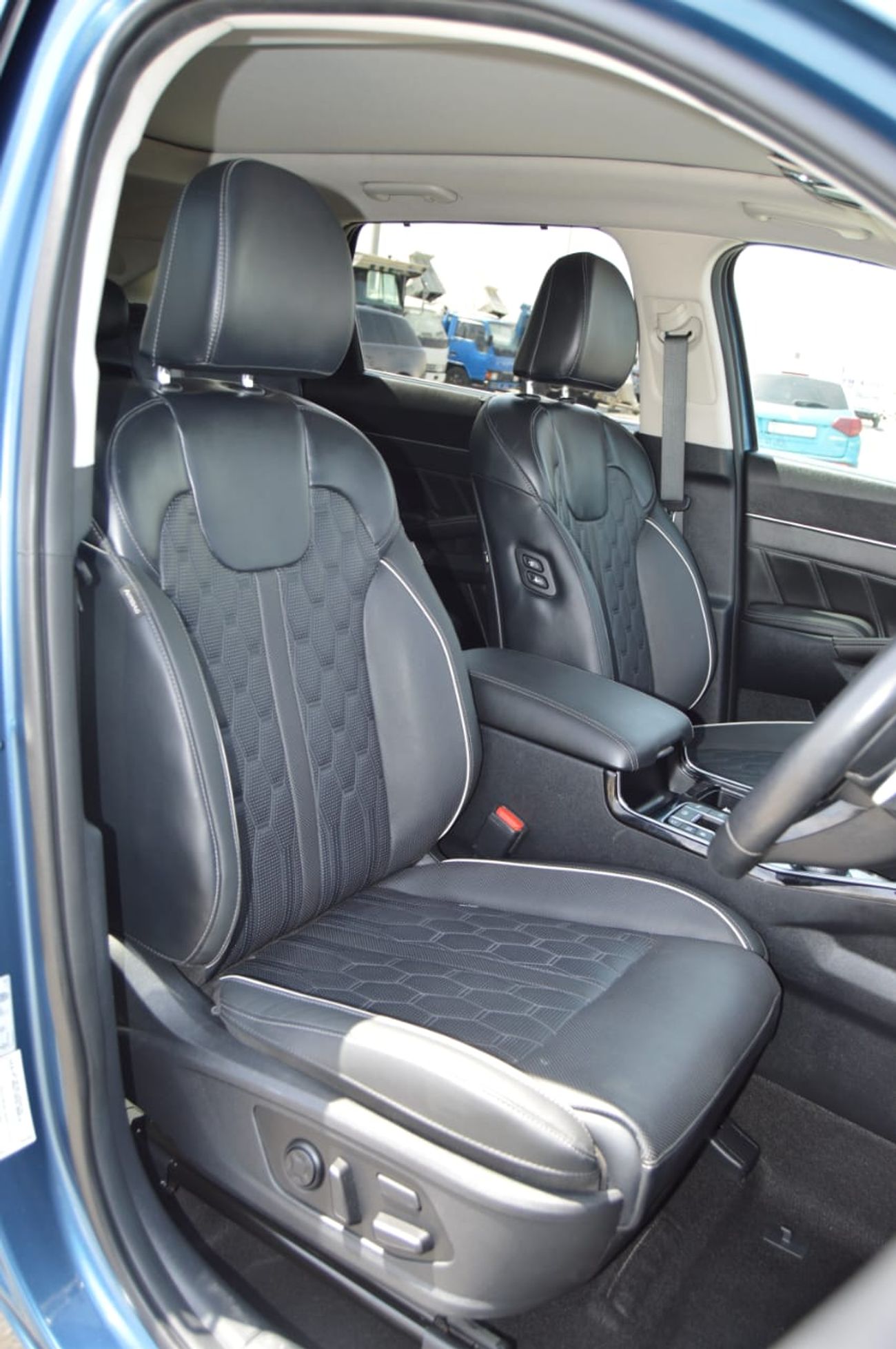 Kia Sorento Kia Sorento 2022 RHD diesel engine blue colour