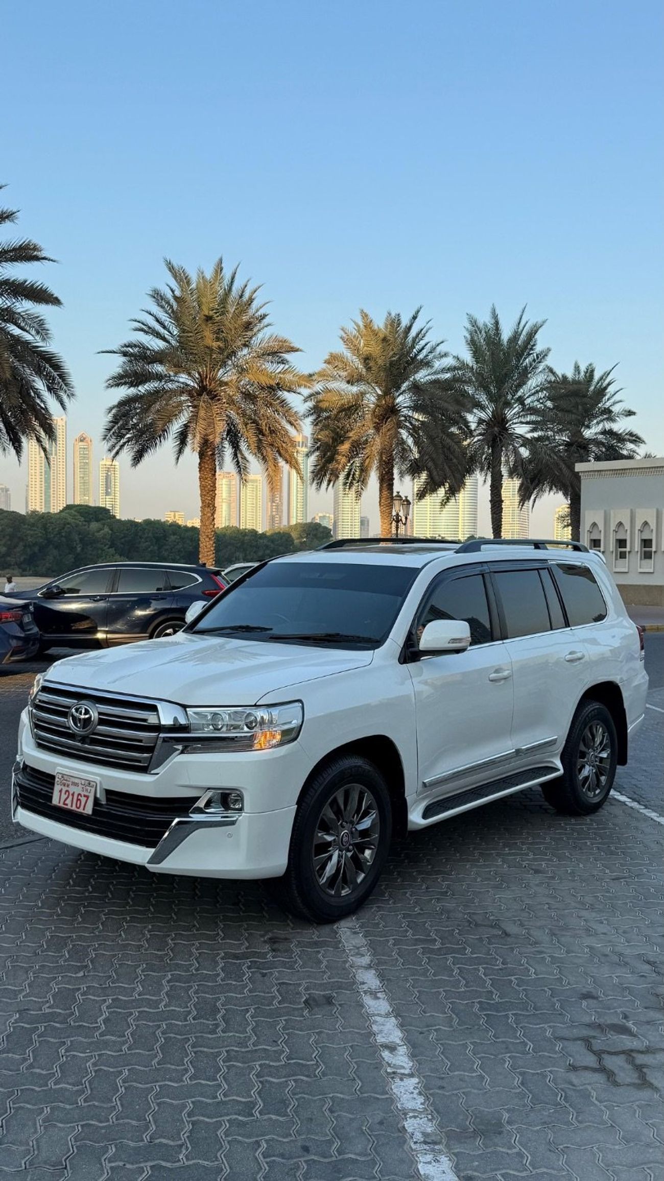 Toyota Land Cruiser VXR 200 Series Right Hand Side Drive