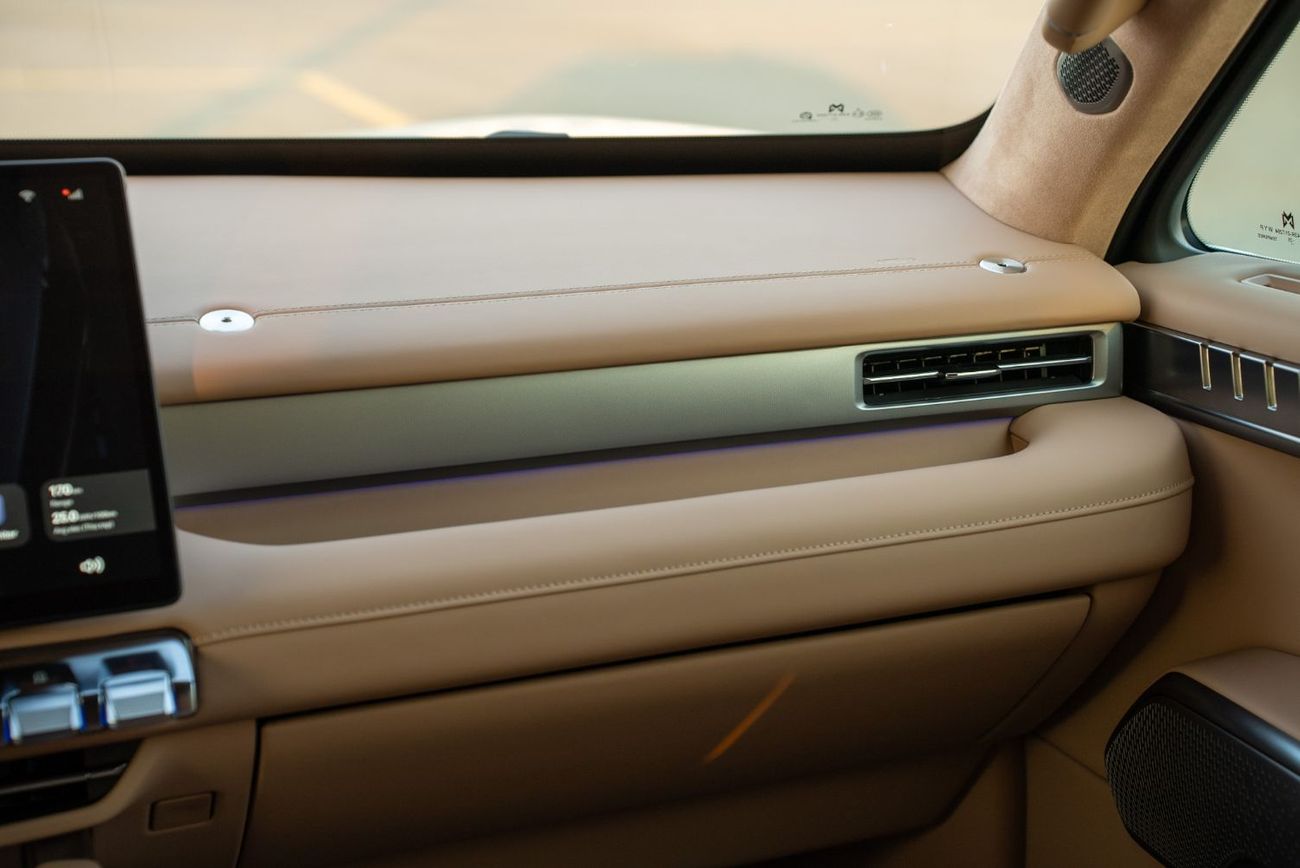 Dongfeng M Hero M817 10 YEARS WARANTY AND 5 YEARS SERVICE