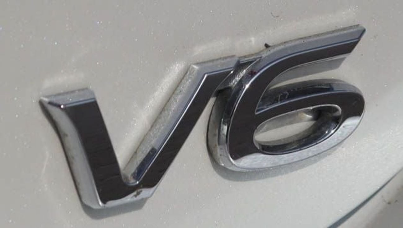 تويوتا كامري SE+ 2.5L Toyota Camry 2019 GCC full option v6 original paint without accidents in excellent conditio