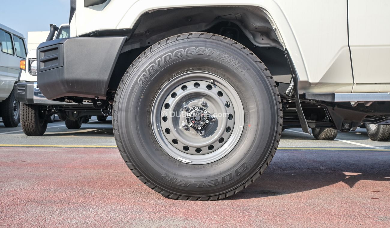تويوتا لاند كروزر بيك آب LC79 DC 4.5L V8 MT YM 2024