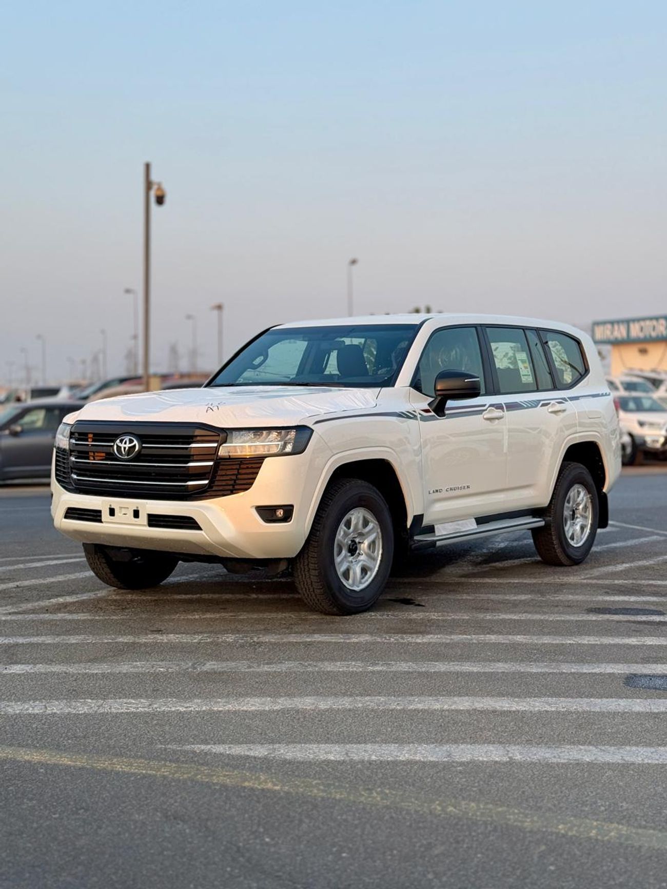 تويوتا لاند كروزر Toyota Land Cruiser GX 2025