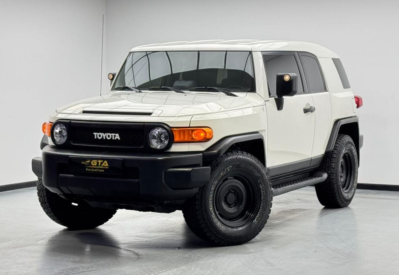 Toyota FJ Cruiser 2023 Toyota FJ Cruiser GXR, Warranty, Full Service History, Low Km, Excellent Condition, GCC