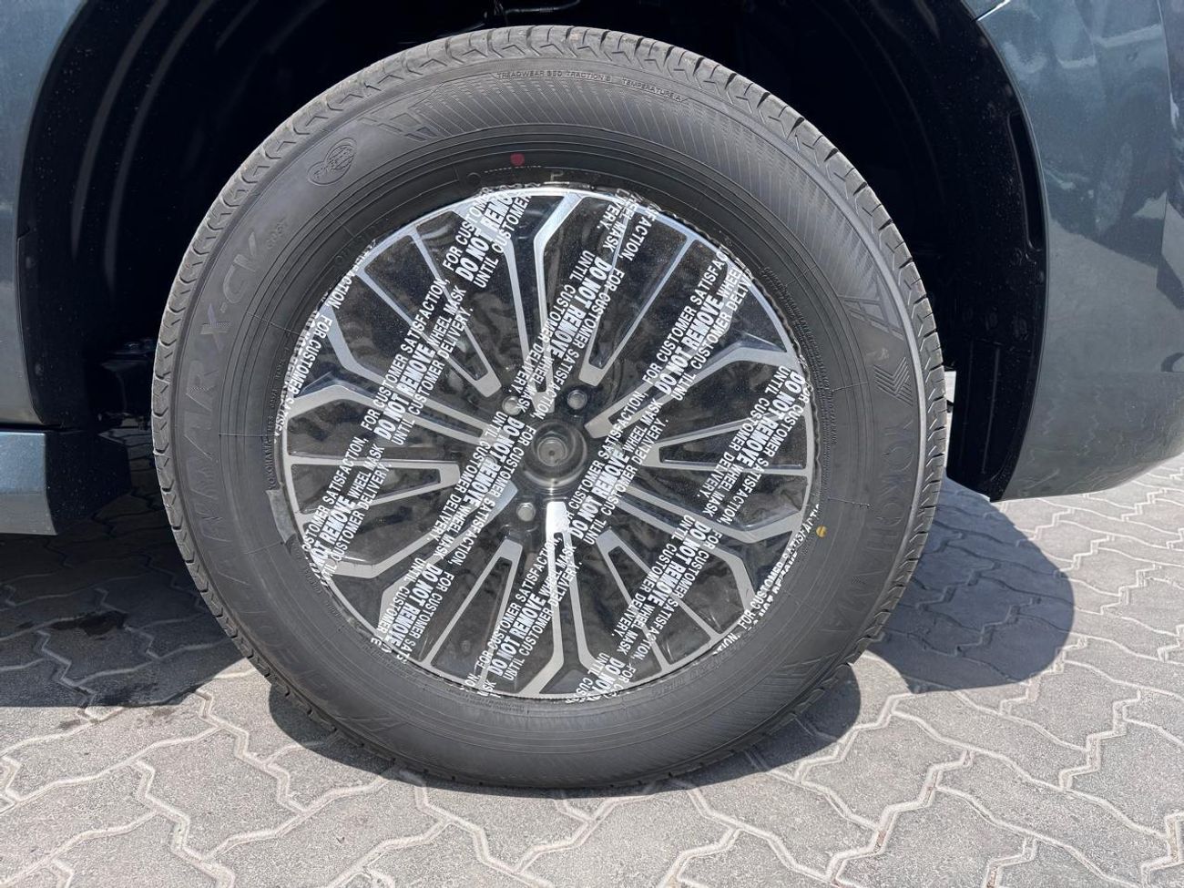 Nissan Patrol SE Platinum City 3.8L Ext _GREYISH GREEN Inter_BURGUNDY)