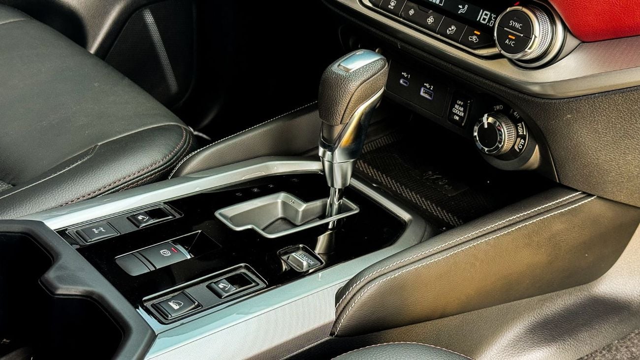 نيسان إكستيرا Platinum 2.5L 4WD