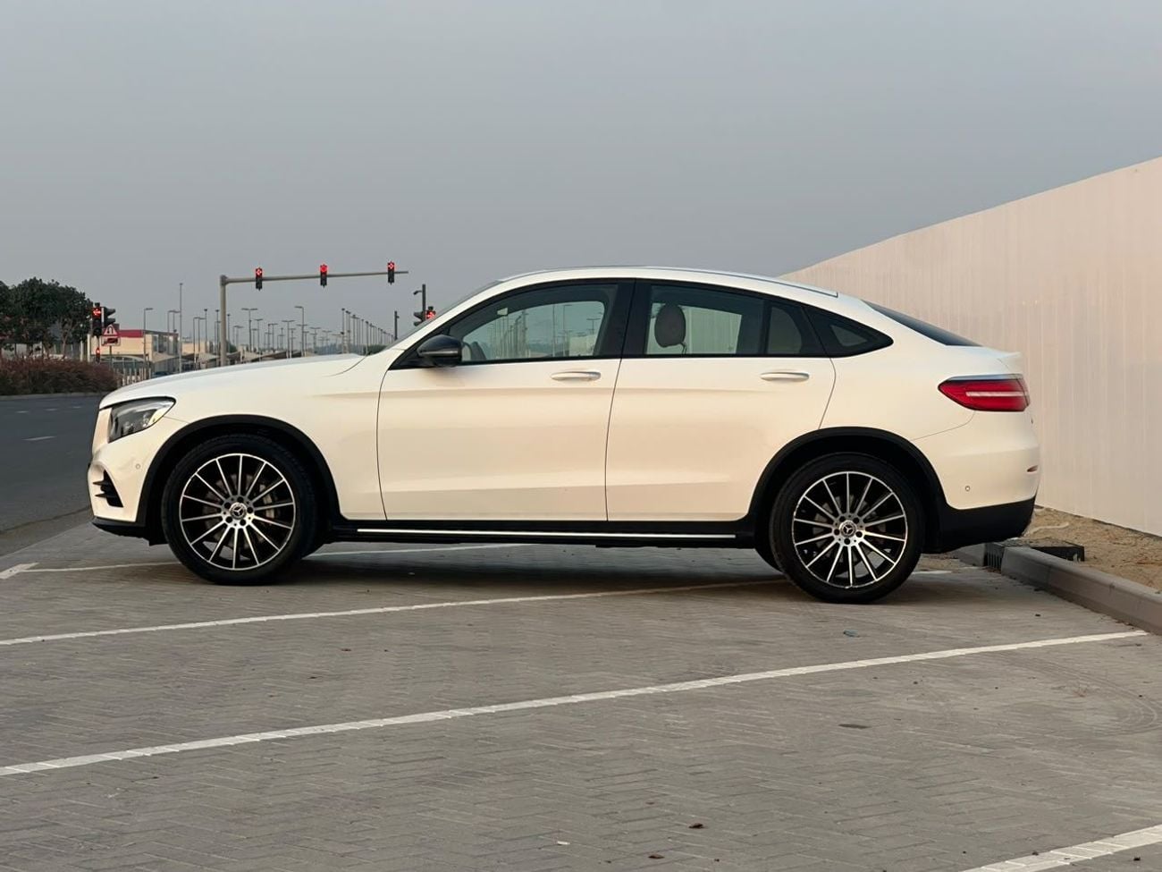 مرسيدس بنز GLC 200 بريميوم بلس