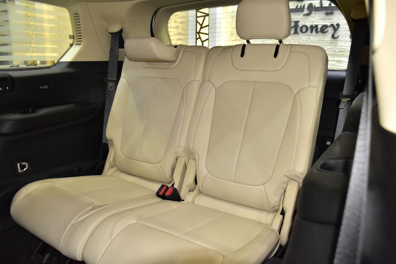 جيب جراند شيروكي EXCELLENT DEAL for our Jeep Grand Cherokee L 4x4 Limited ( 2021 Model ) in White Color GCC Specs