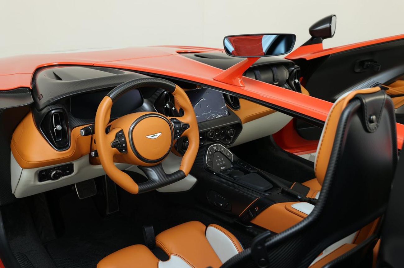 أستون مارتن DB11 Launch Edition 5.2L