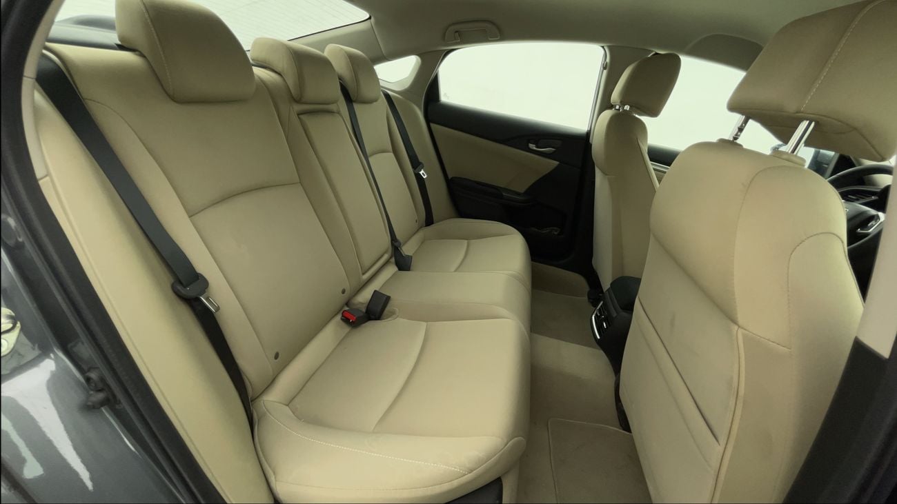 هوندا سيفيك LX 1.6 | بدون دفعة مقدمة | اختبار القيادة في المنزل