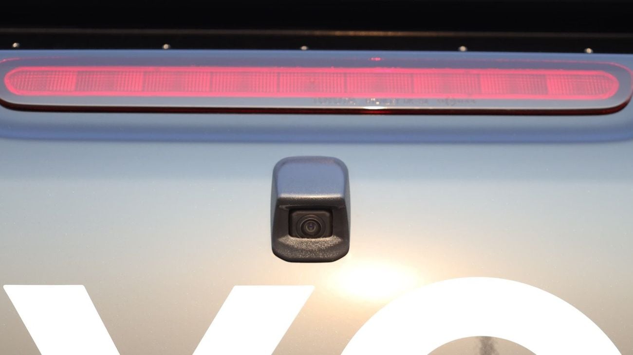 Toyota Hilux TOYOTA HILUX 2.7 PETROL M/T KUWAIT SPEC FULL OPTION PISH START