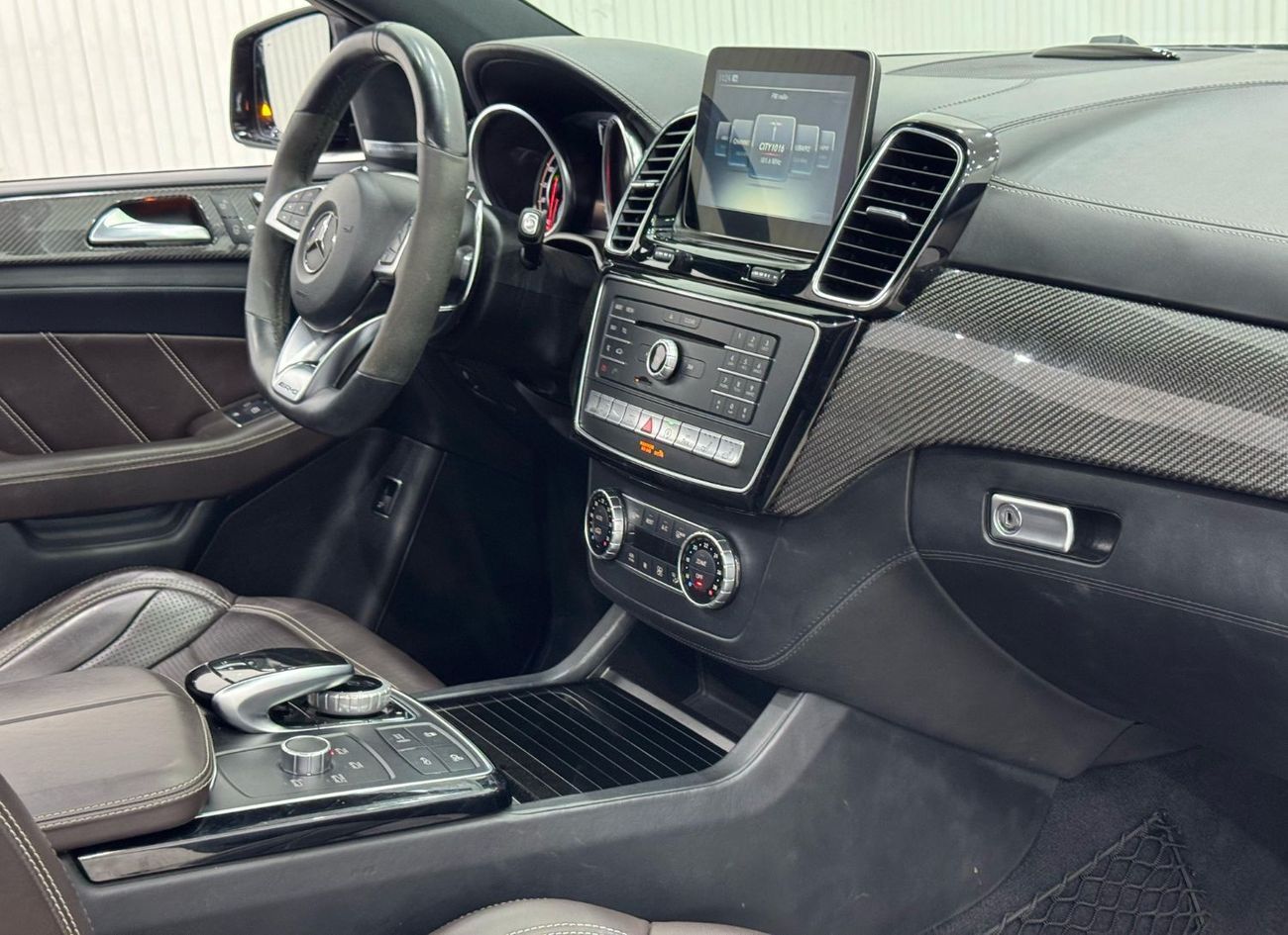 مرسيدس بنز GLE 63 AMG 2017 Mercedes-AMG GLE 63 S 4MATIC Coupe, Fully Loaded, Service History, GCC