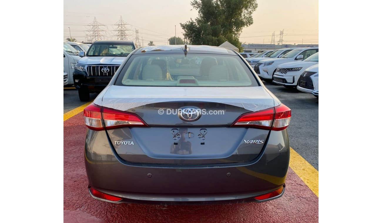تويوتا يارس تويوتا يارس 1.3 لتر بنزين موديل 2021 لون رمادي أتوماتيكي