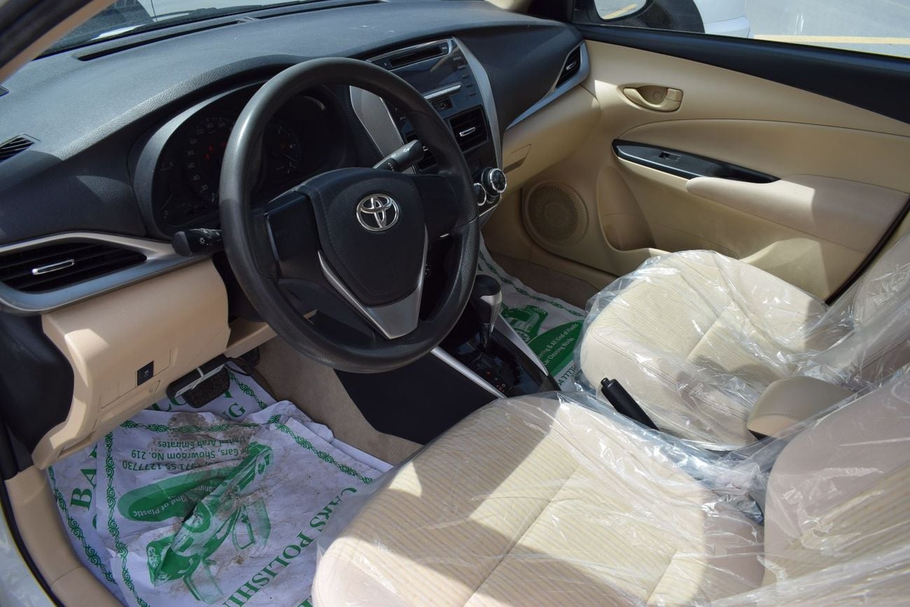 Toyota Yaris SE 1.5L Sedan