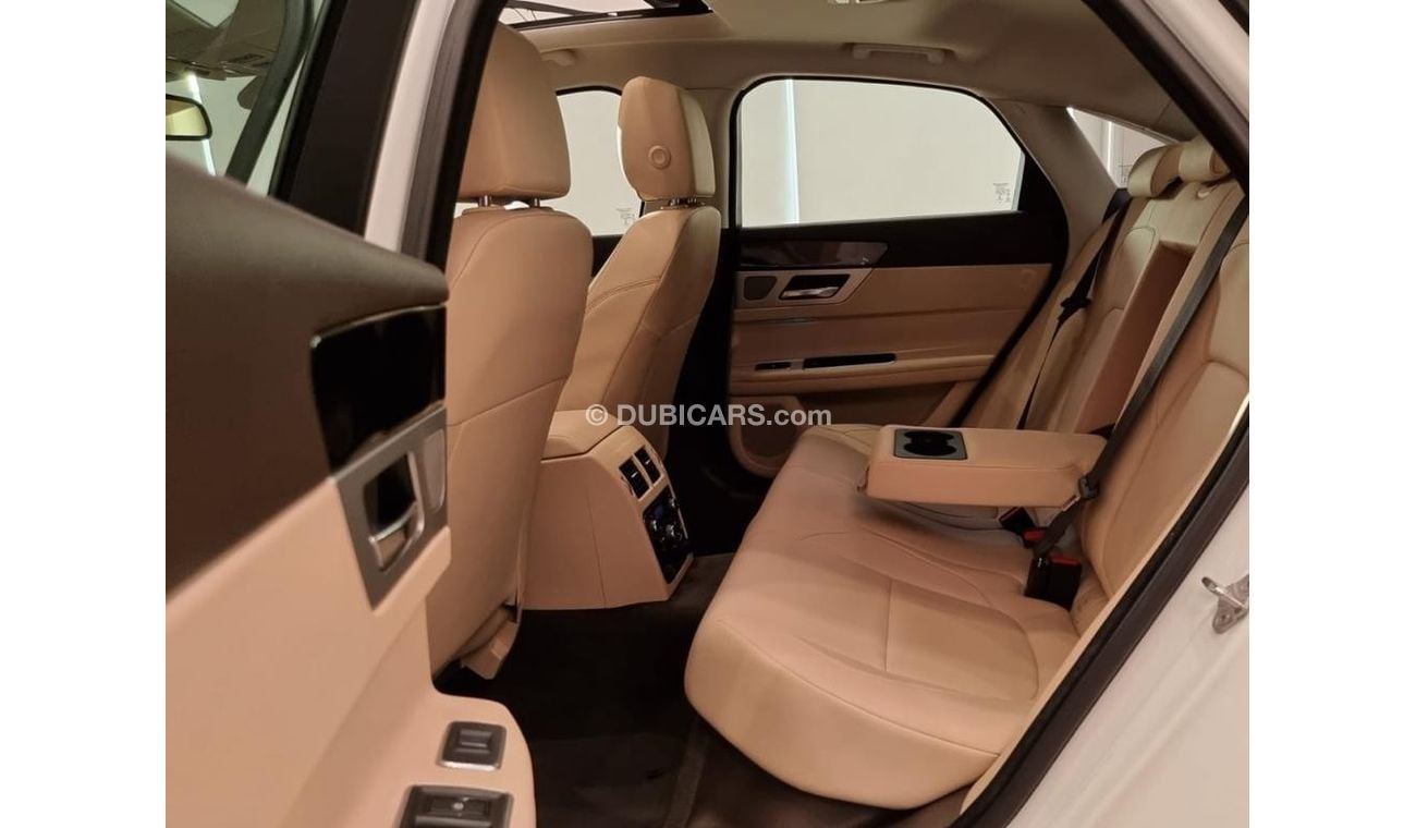 Jaguar XF 2016 Jaguar XF 25t, Warranty, Full Service History, GCC