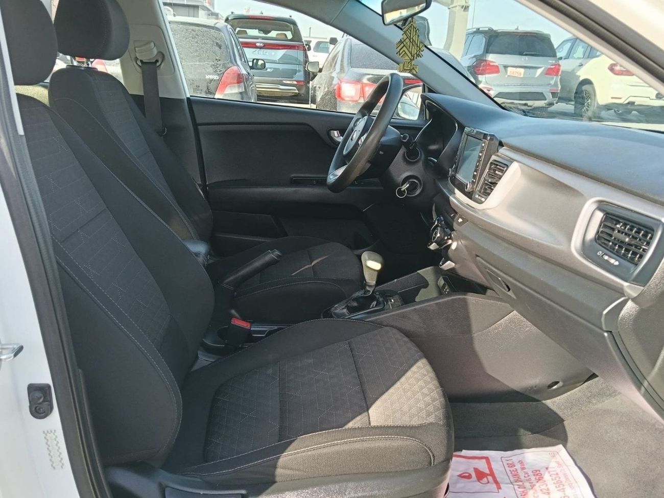 كيا ريو EX 1.4L (107 HP) Sedan