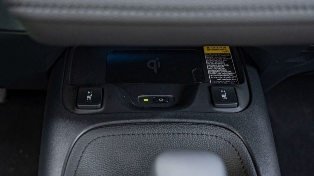 تويوتا كورولا 1.6L PETROL, FULL OPTION, PUSH START, SUNROOF 2023