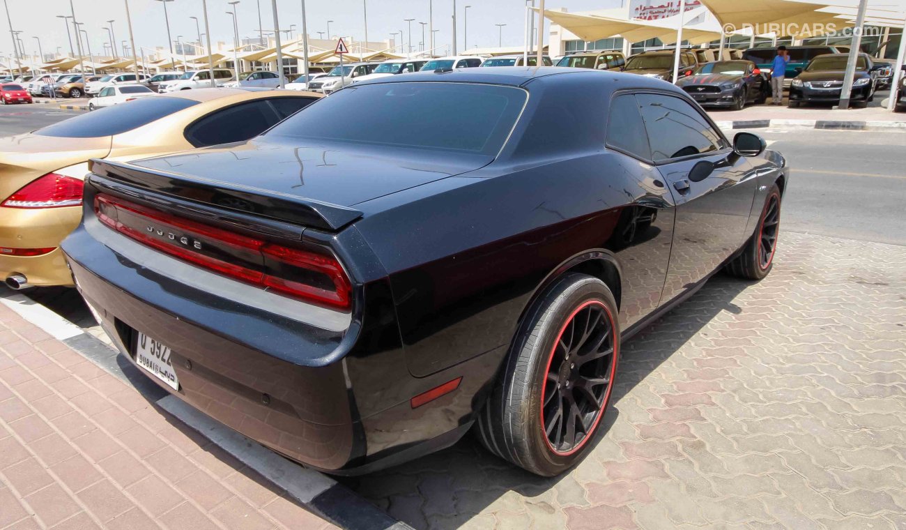 Dodge Challenger SRT