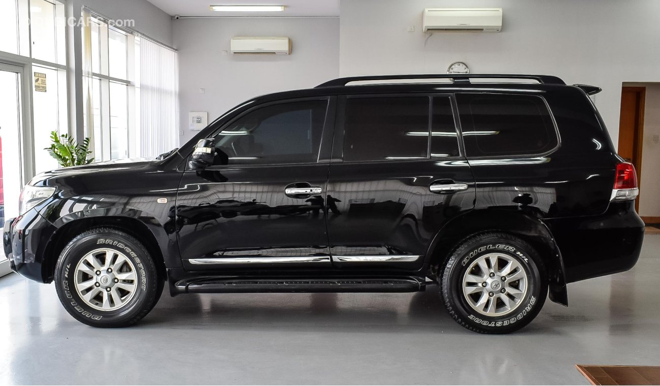 Toyota Land Cruiser GXR V8