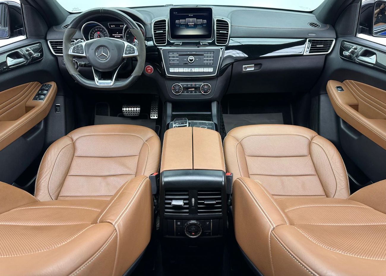 Mercedes-Benz GLE 43 AMG Coupe 3.0L 2018 Mercedes Benz GLE 43 AMG, Warranty, Full Service History, Excellent Condition, GCC