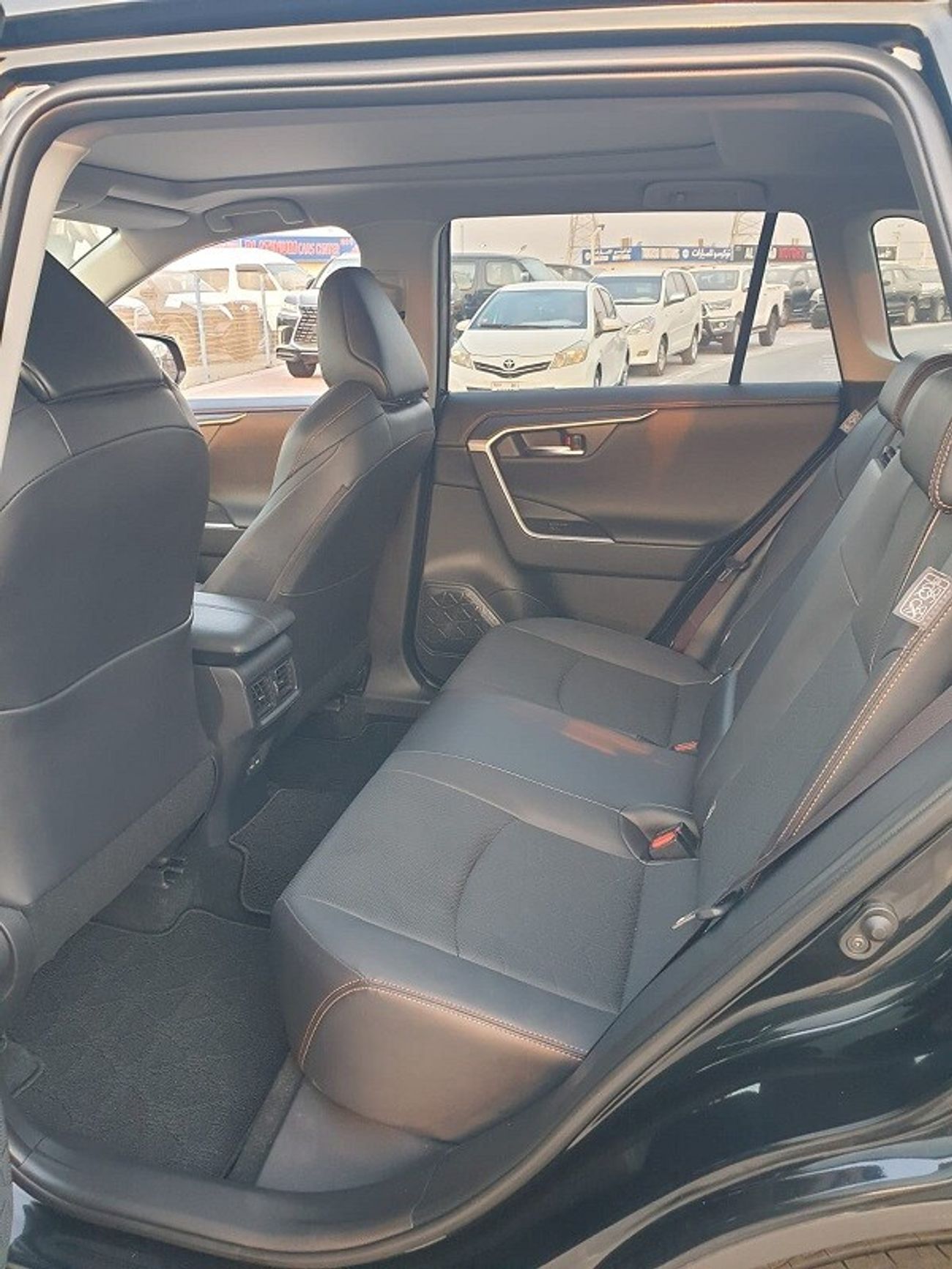 تويوتا راف ٤ 2.0L JEEP - PETROL (RHD)