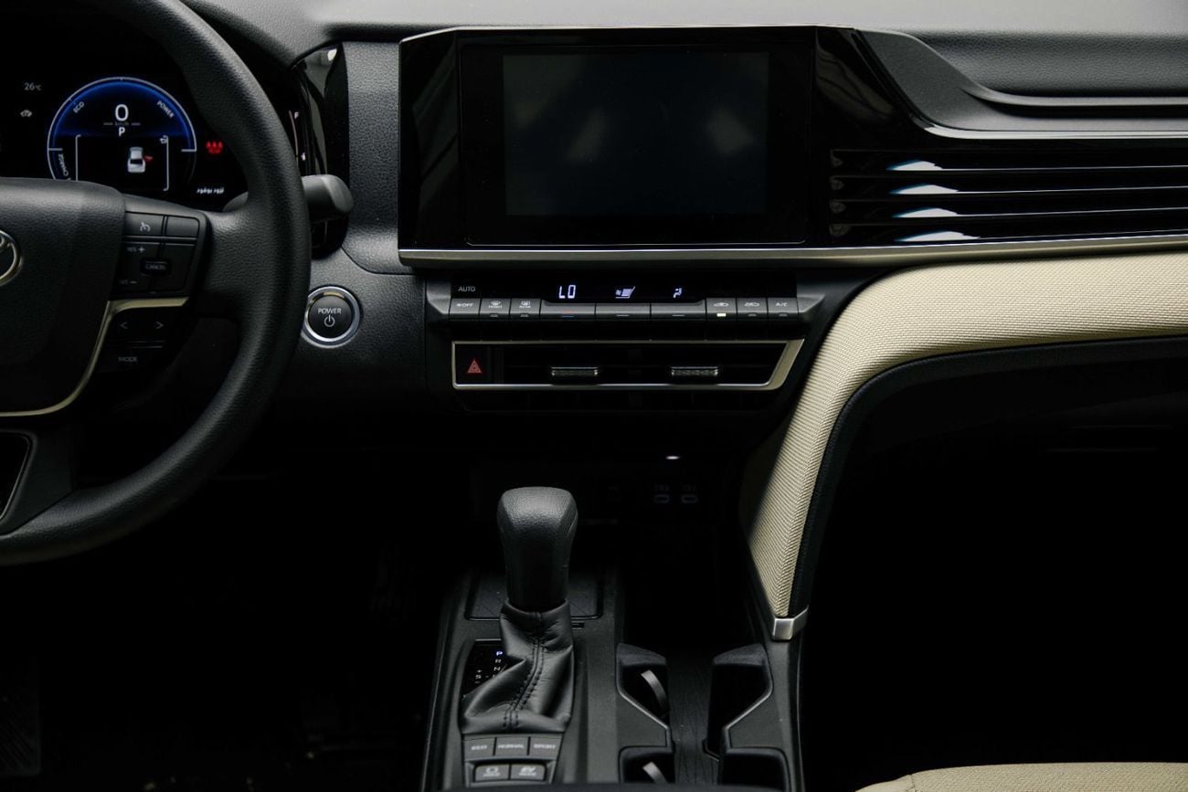 Toyota Camry LE HEV 2.5L - Platinum White Pearl Inside Beige | Export Only