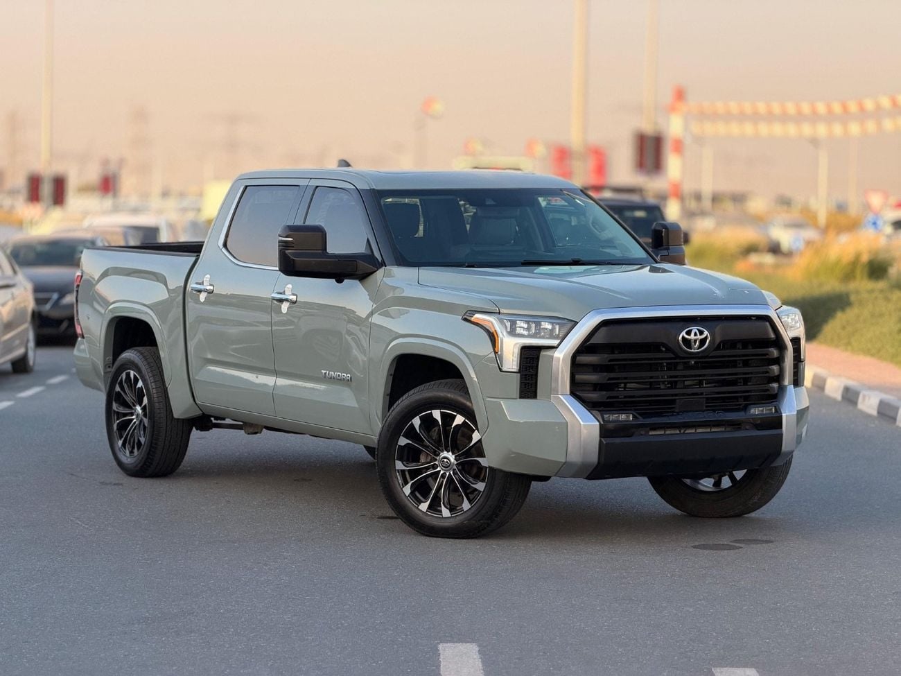 Toyota Tundra SR (NON GCC)
