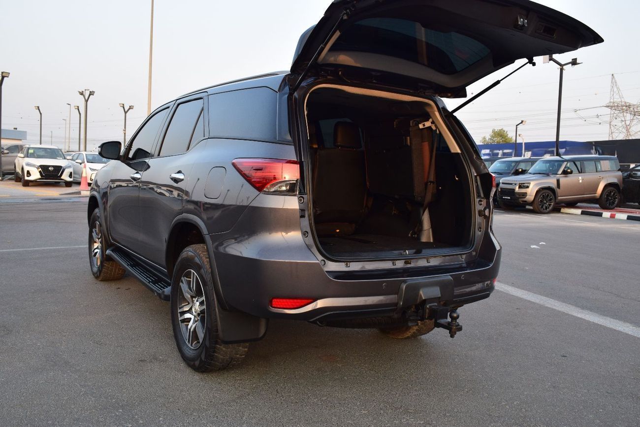 Toyota Fortuner 4X4 Diesel 2.8L (Right Hand)
