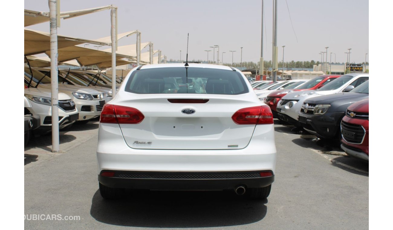 Ford Focus Ambiente ACCIDENTS FREE - GCC- CAR IS IN PERFECT CONDITION INSIDE AND OUTSIDE