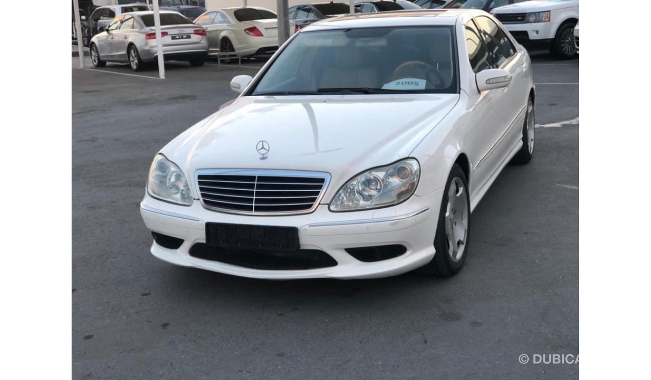 مرسيدس بنز S 350 موديل 2005 خليجي حاله ممتازه من الداخل والخارج فل مواصفات كراسي جلد ومثبت سرعه وتحكم كهربي كامل وكام