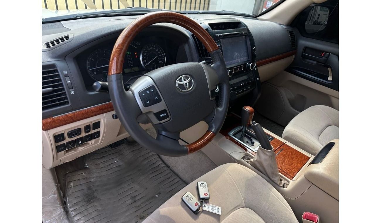 تويوتا لاند كروزر GXR 4.6L