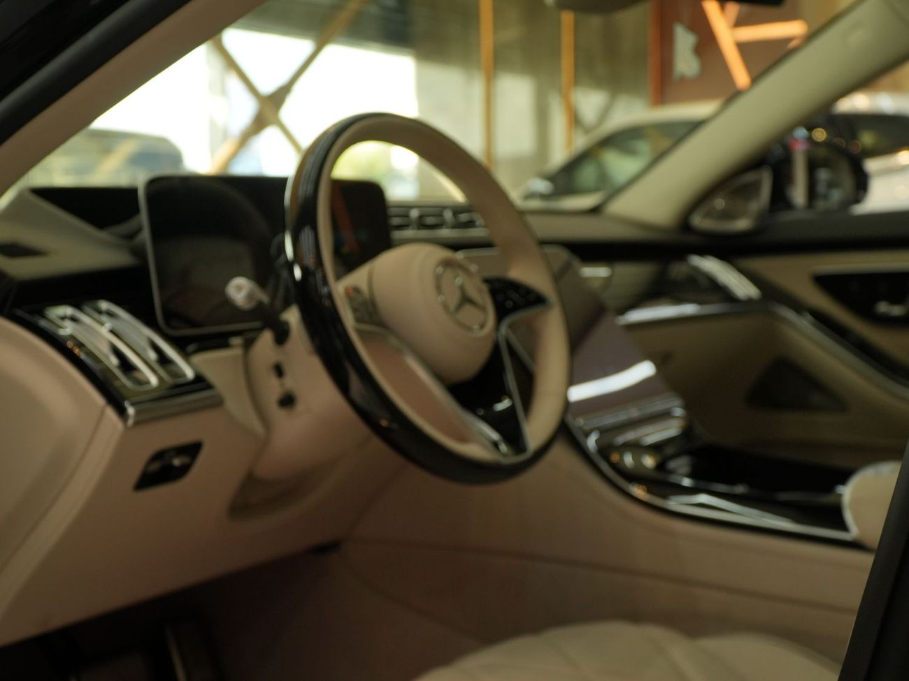 مرسيدس مايباخ S680 مايباخ