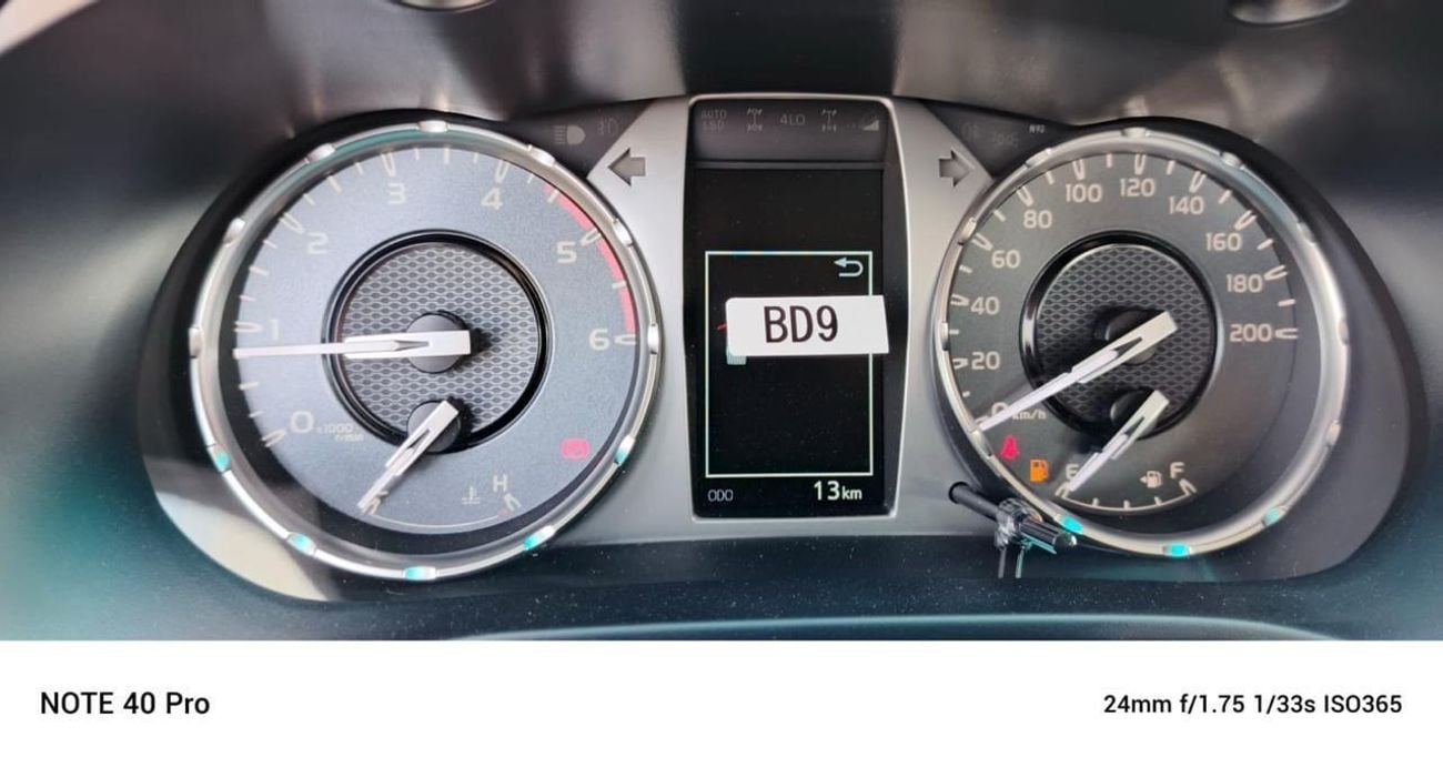 Toyota Hilux GLX 2.4L Double Cab Utility