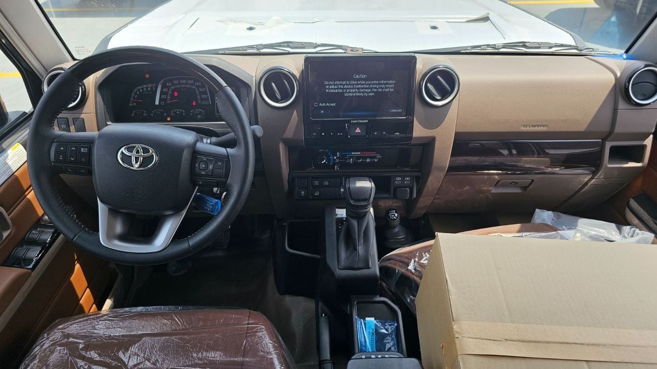 تويوتا لاند كروزر بيك أب 70 Toyota Land Cruiser Pick Up Toyota Land Cruiser Pick Up 2026 Toyota Land Cruiser DC 4.0L AT Petrol (Full Option) Toyota Land Cruiser Pick Up 4.0L V6 - Diff Lock - Automatic 4x4 Transmission - Rear Camera - Leather