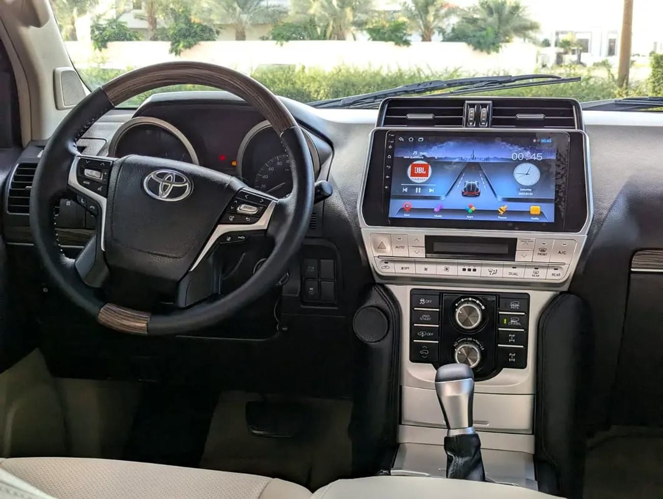 Toyota Prado TX-L FACELIFTED WITH INTERIOR AND EXTERIOR V4 2.7L GCC IN EXCELLENT CONDITION